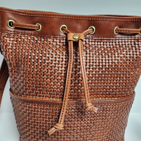 PATRICIA NASH WOVEN EVORA DRAWSTRING SATCHEL - Picture 5 of 10